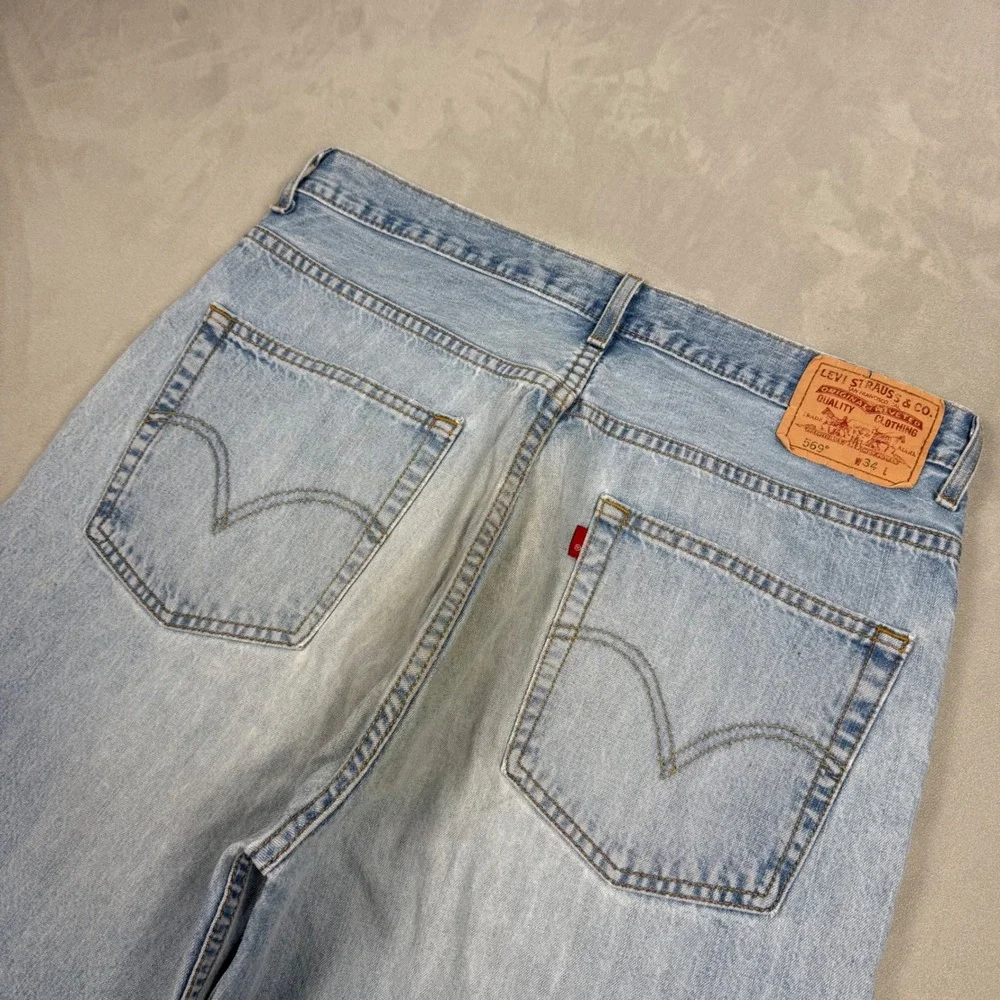 Levis these levi